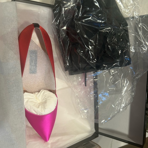 Brand new in box SJP by Sarah Jessica Parker Rampling 70 satin Pink and Red pump - Picture 9 of 11